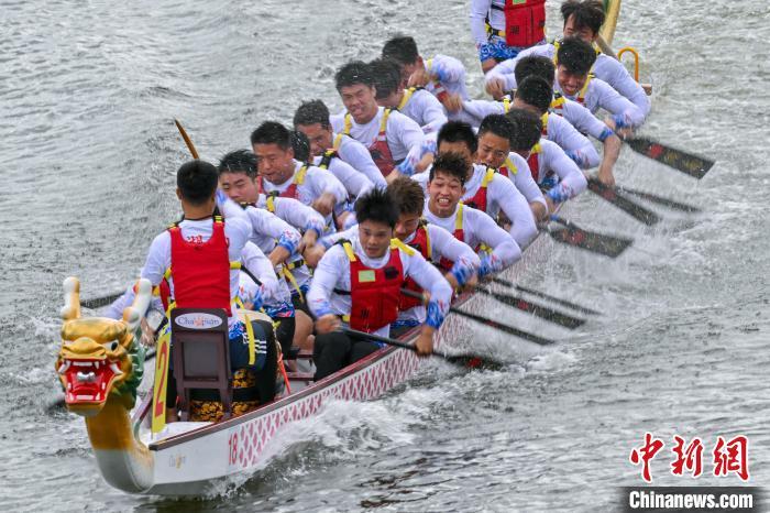 傳統(tǒng)與現(xiàn)代龍舟賽事的完美融合盛宴